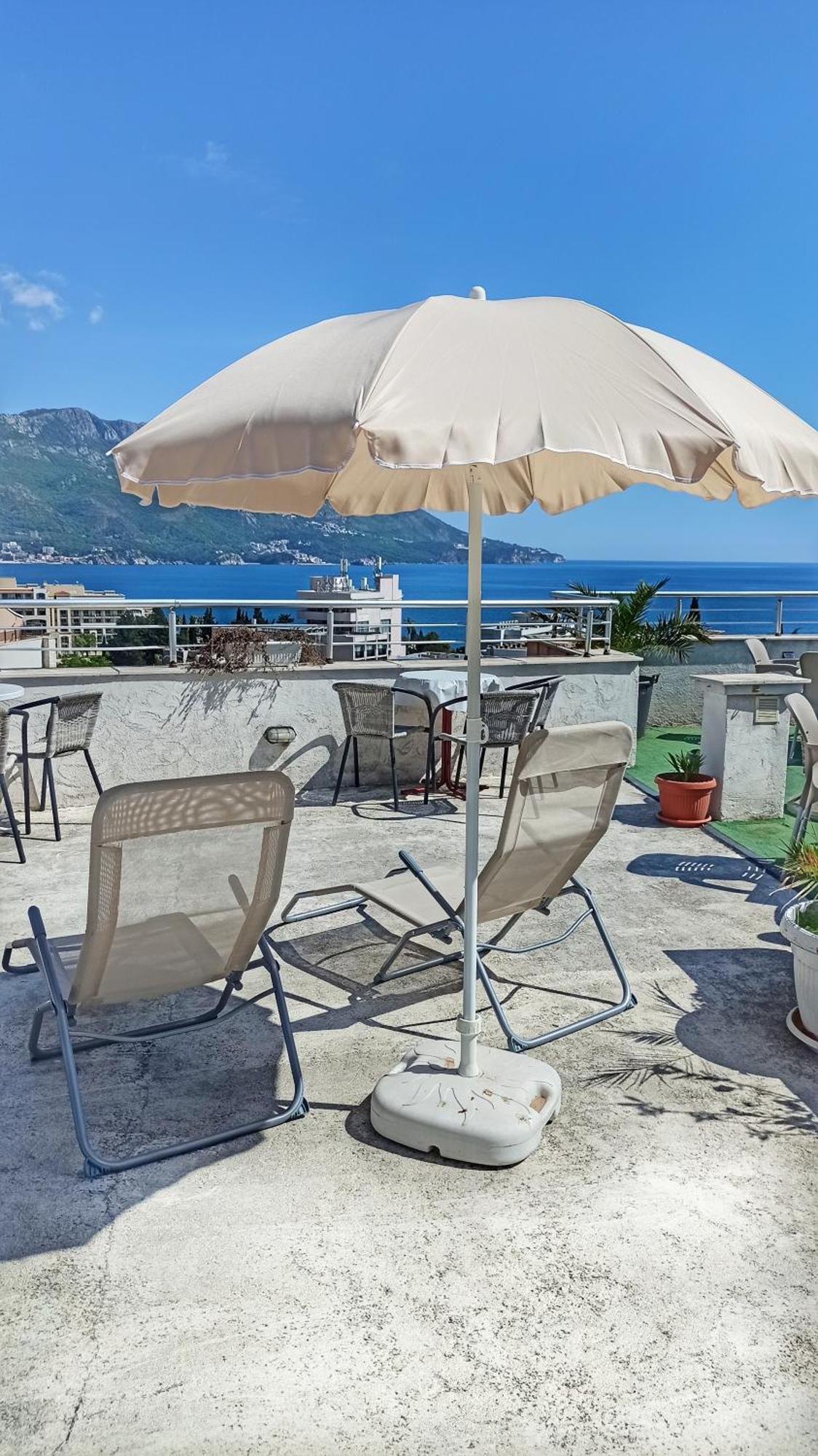 Apartments Mitende Budva Exterior photo